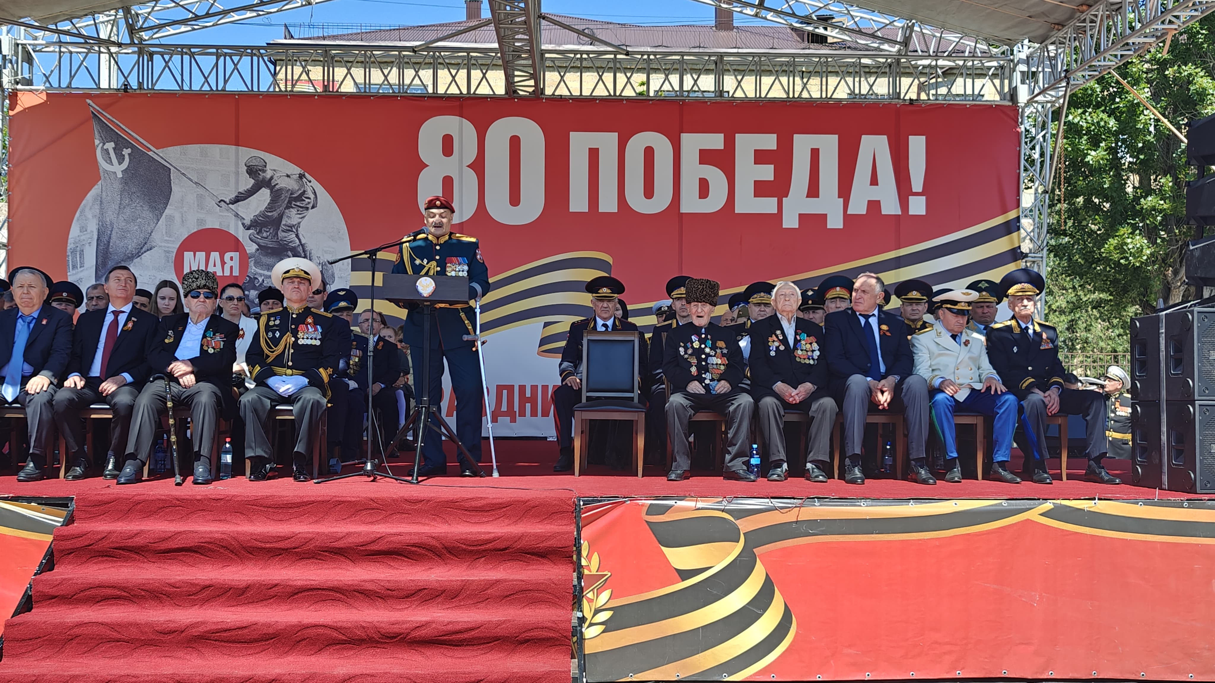 В нашей стране главный праздник — День Победы!